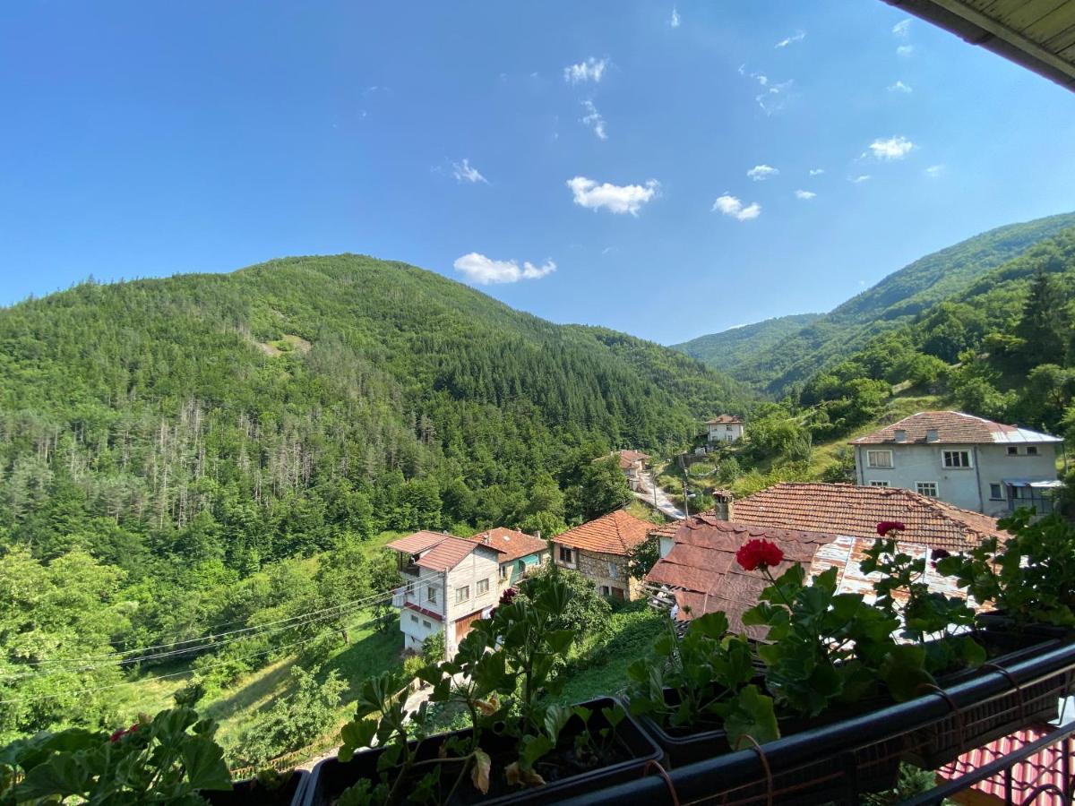 Къща За Гости Хаджиевата Къща Villa Smolyan Exterior photo